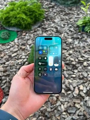 Apple iPhone 16 128 GB Green