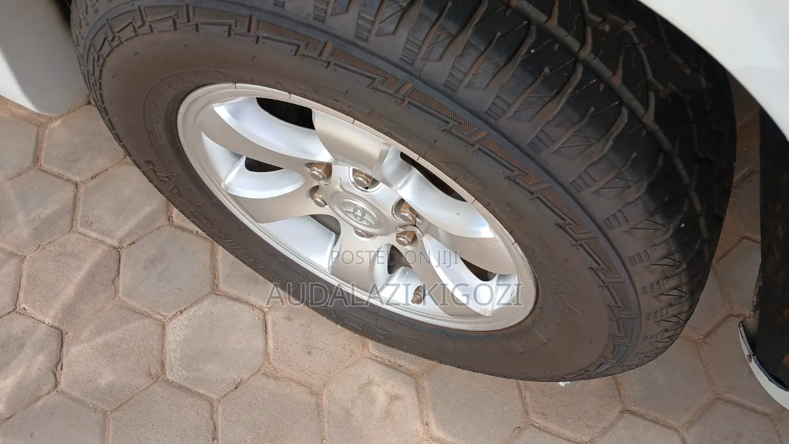 Toyota Land Cruiser Prado 2008 White