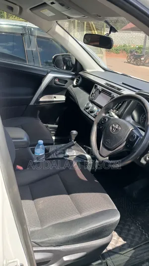 Toyota RAV4 2016 White