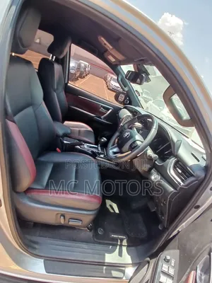 Toyota Fortuner 2021 Silver