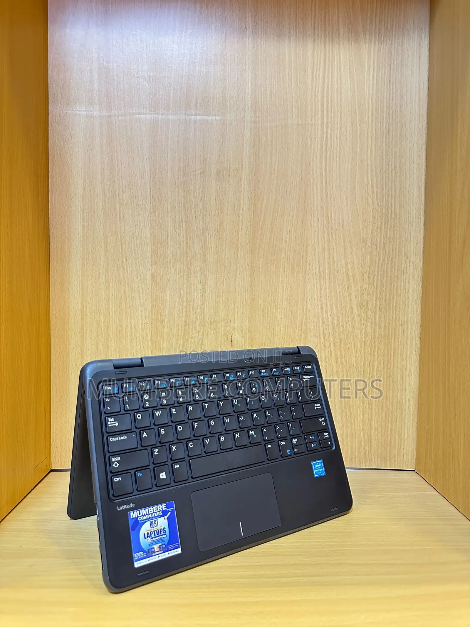 Laptop Dell Latitude 3190 2-in-1 8GB Intel Celeron SSD 128GB