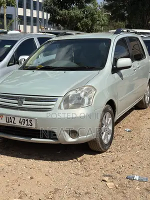 Toyota Raum 2007 Green