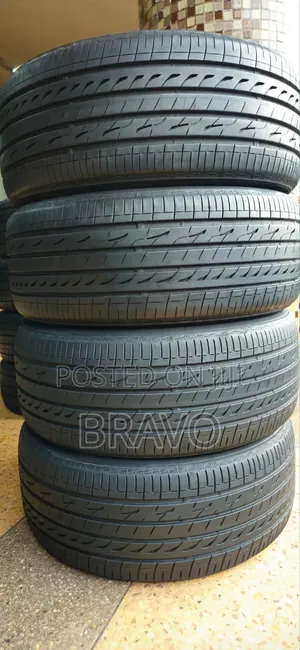 225/40r18 Bridgestone in Good Condition for Golf, Benz