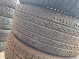 225/40r18 Bridgestone in Good Condition for Golf, Benz