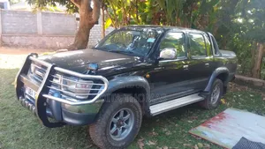 Toyota Hilux 2001 Black