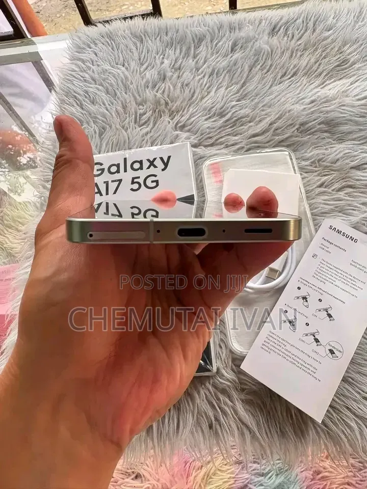 New Samsung Galaxy A17 5G 256 GB Green