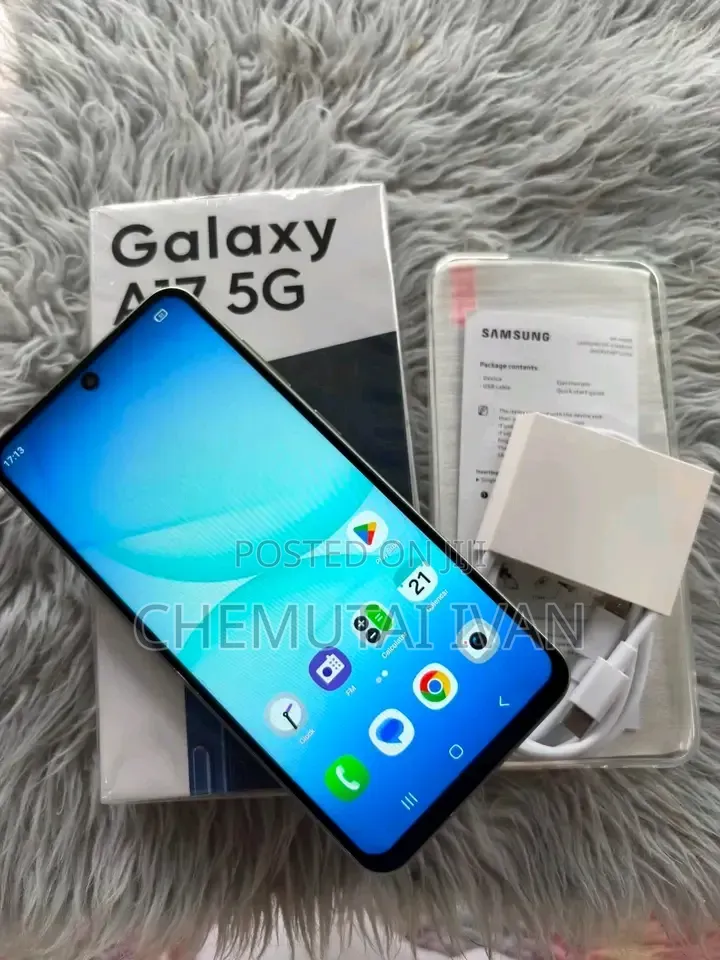 New Samsung Galaxy A17 5G 256 GB Green