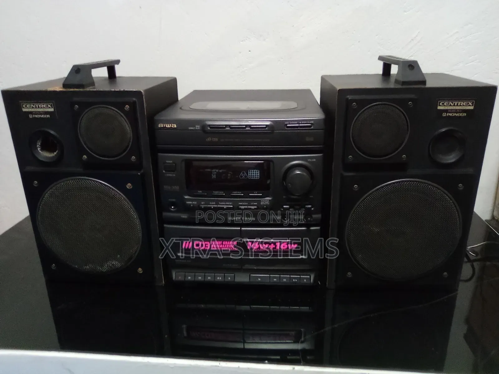 Aiwa Stereo System With Centrex Pioneer 3-Way Speakers - Full Combo