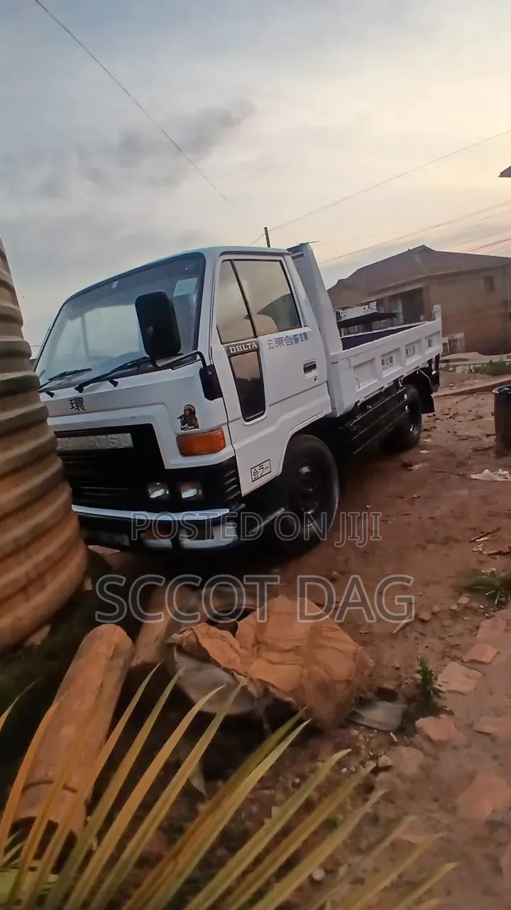 Daihatsu Delta 1999 White