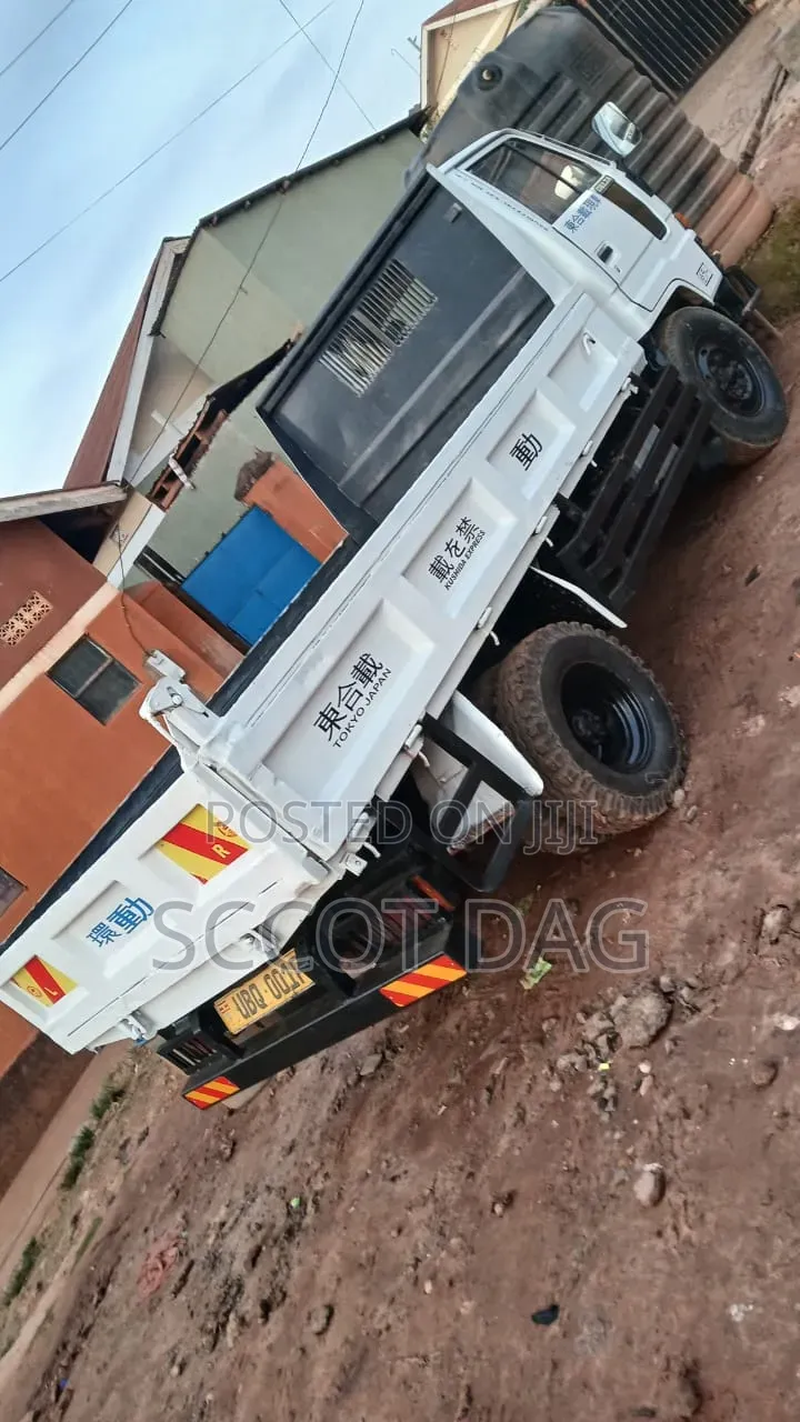 Daihatsu Delta 1999 White