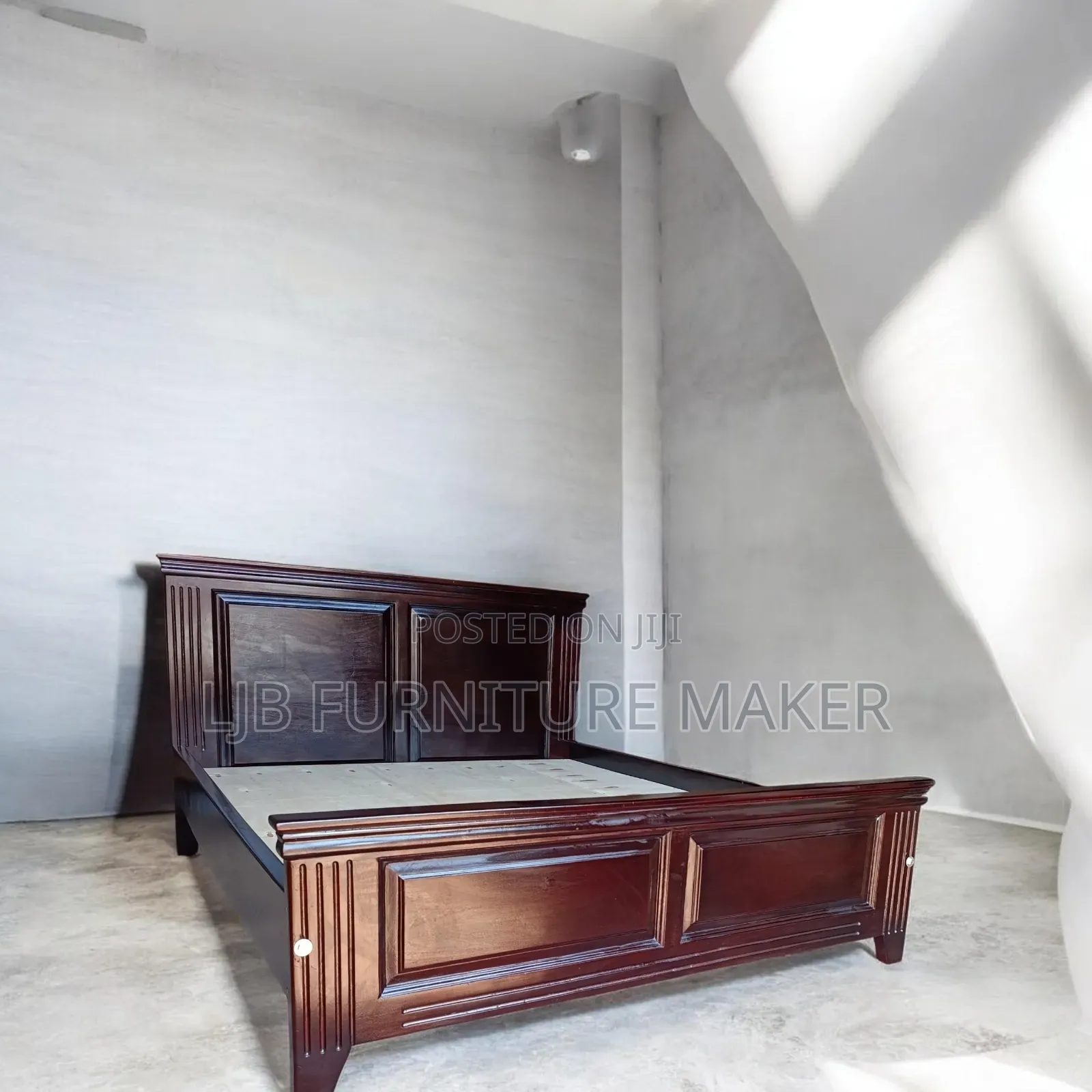 Bed 6ft*5ft