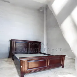 Bed 6ft*5ft