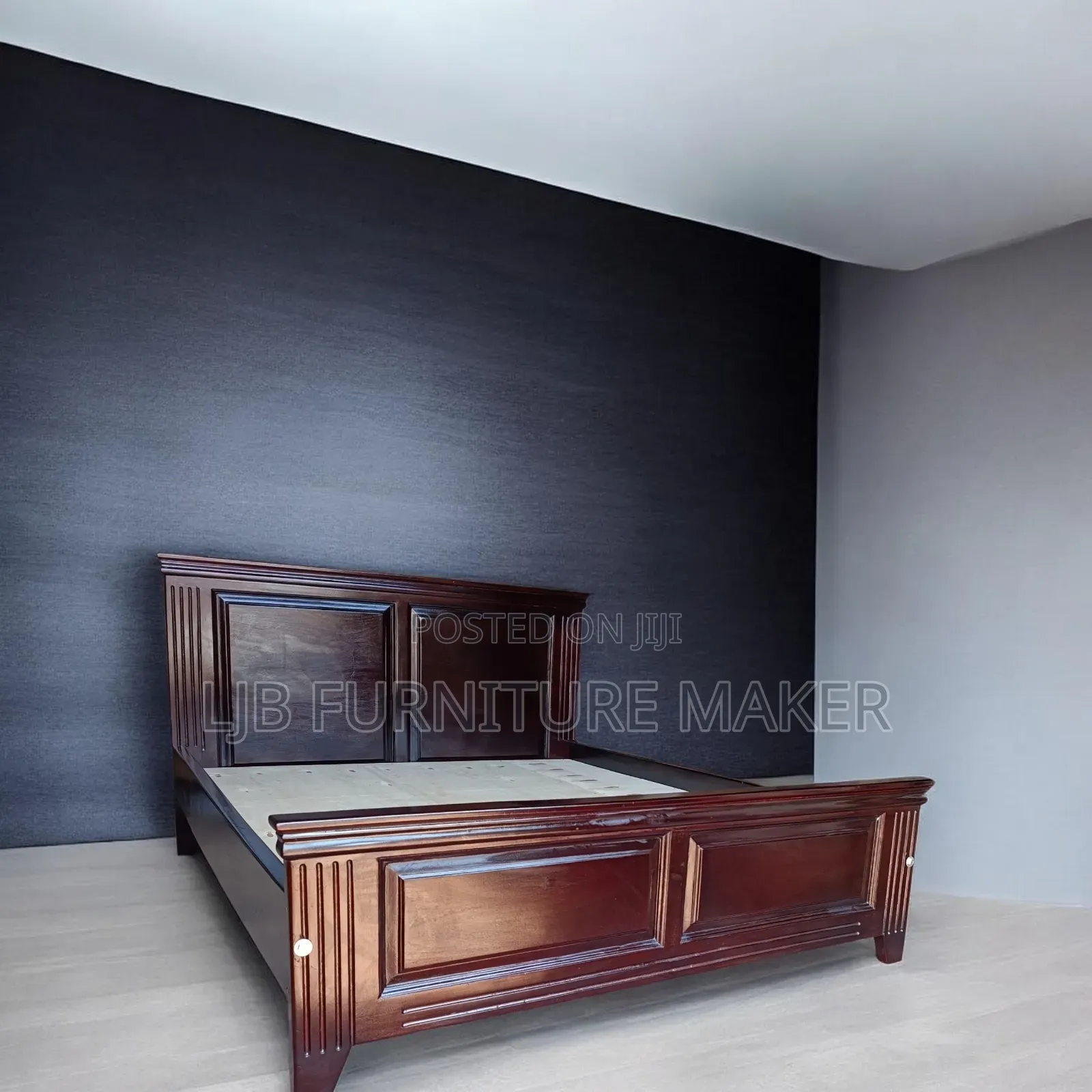 Bed 6ft*5ft
