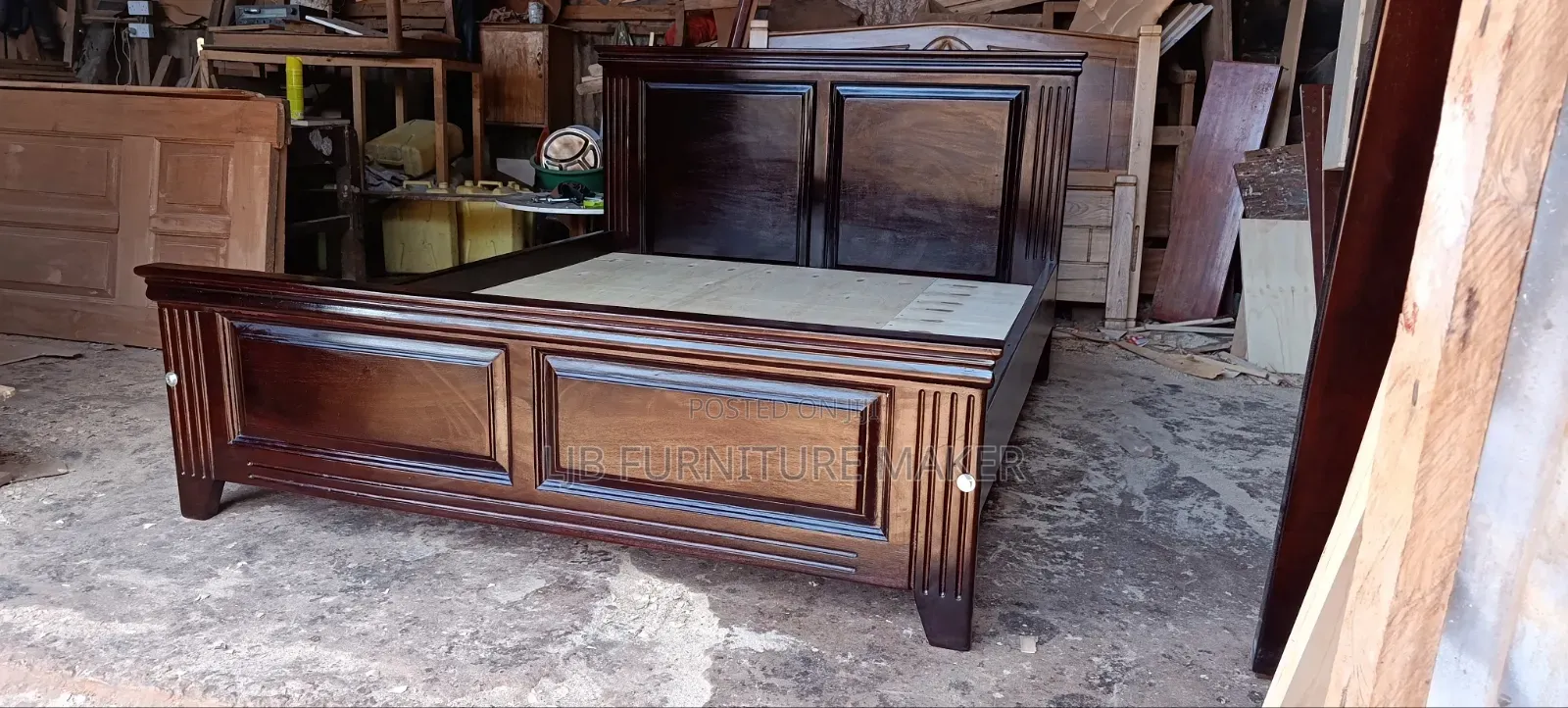 Bed 6ft*5ft