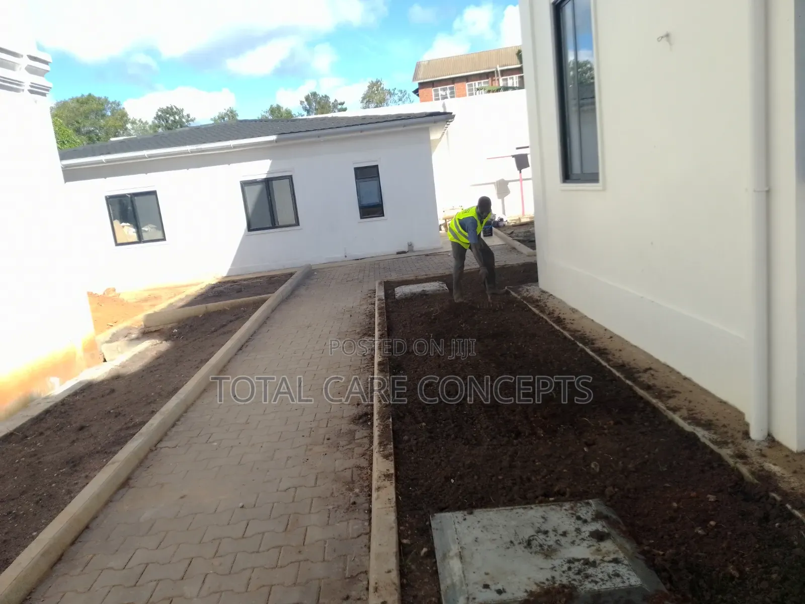 Elegant Gardening Services and Concepts for Your Compound