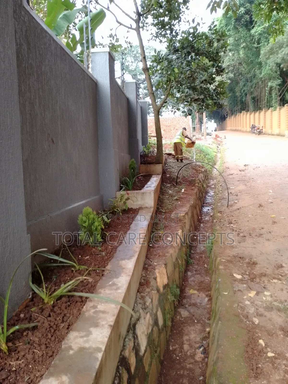Elegant Gardening Services and Concepts for Your Compound