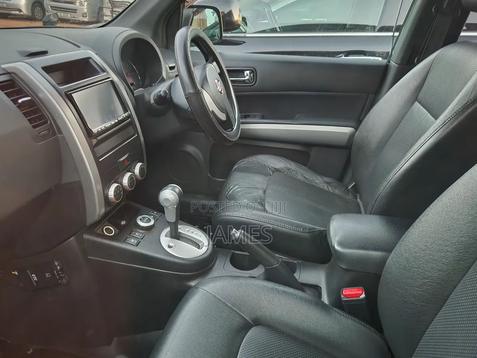 New Nissan X-Trail 2.0 Petrol XE 2011 Black
