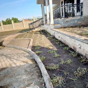 Gardening Specialists for Modern Compound