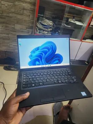 Laptop Dell Latitude 7390 8GB Intel Core i5 SSD 128GB