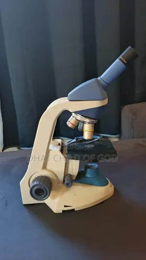 Microscope