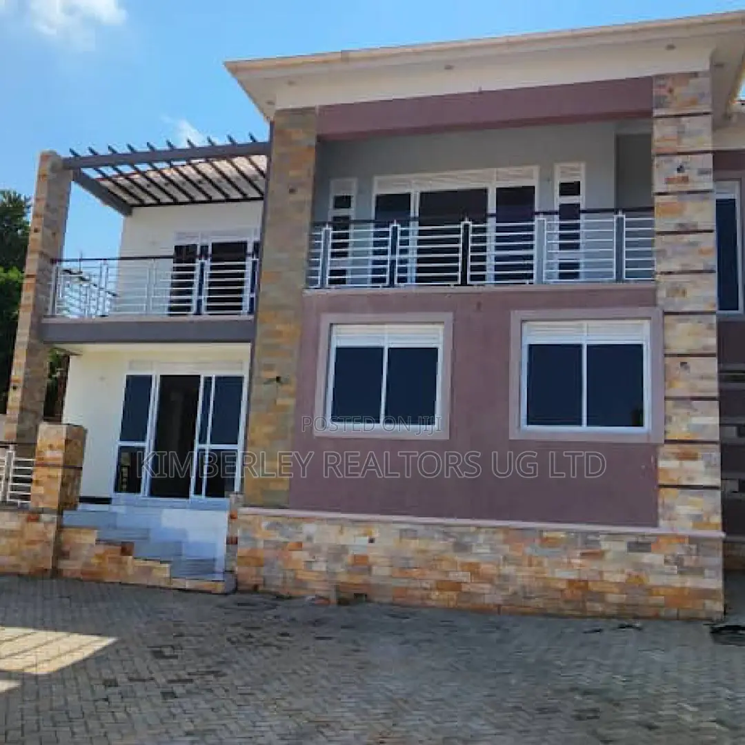 5bdrm House in Division A for sale