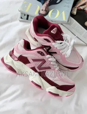 Ladies Sneakers