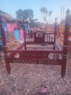 Used /Second Hand 5by6 Wooden Bed on Quick Sale