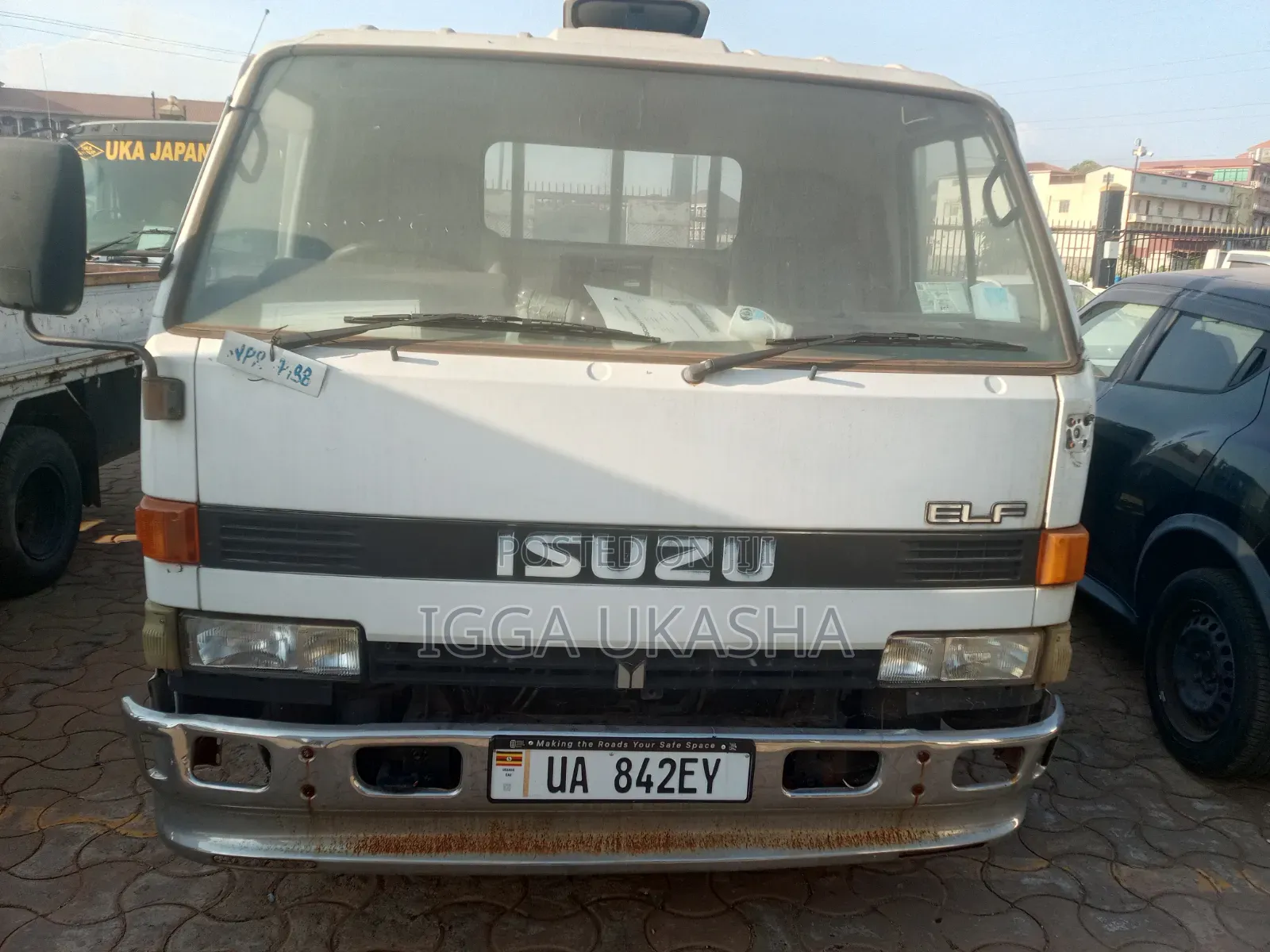 Mitsubishi Canter 1995 Maroon