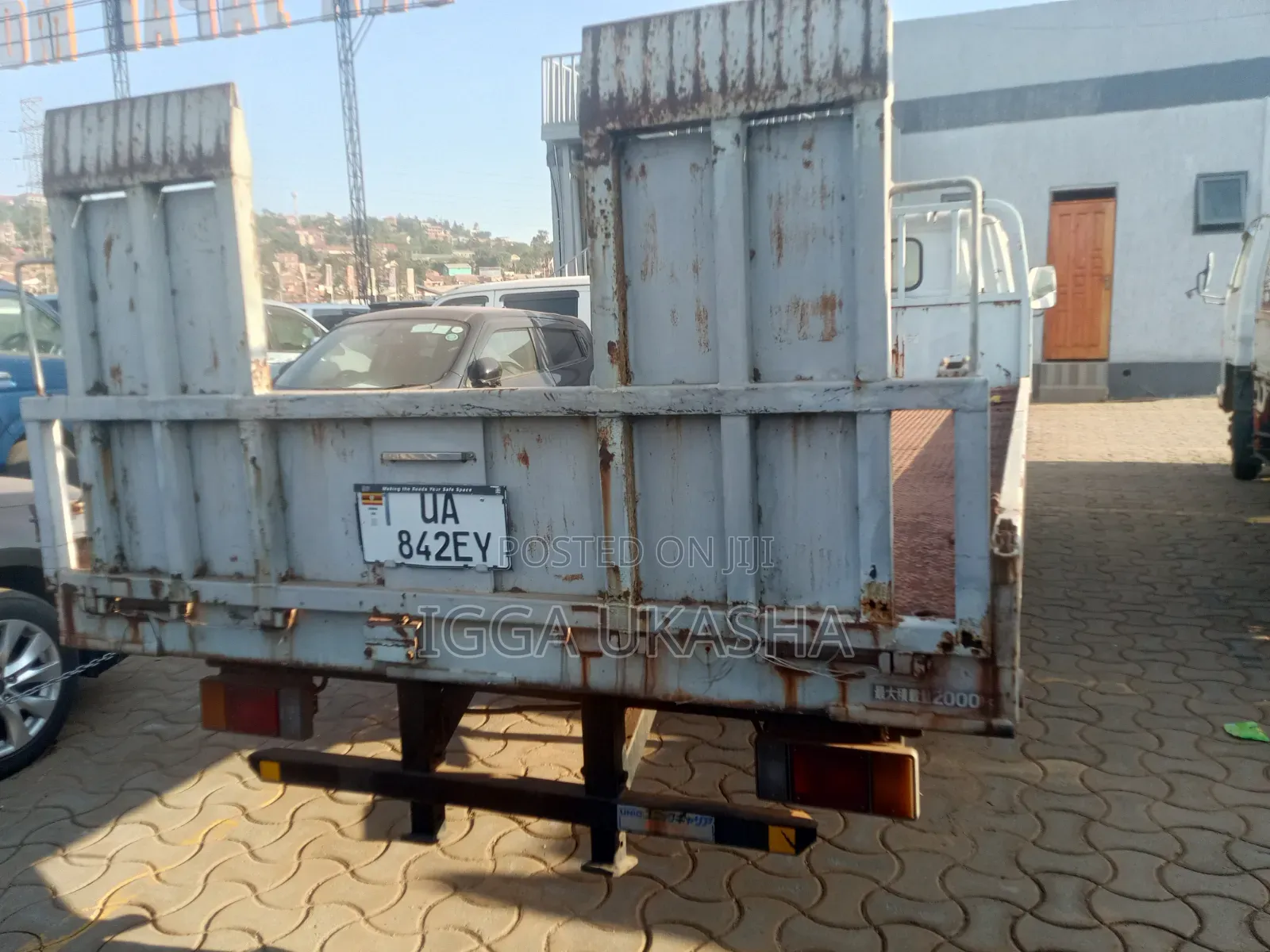 Mitsubishi Canter 1995 Maroon