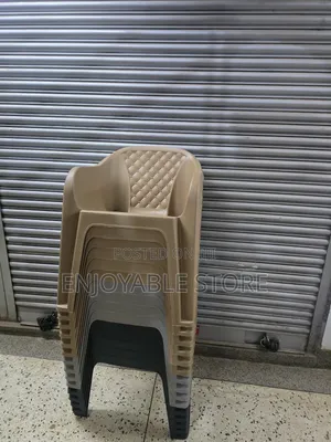 Upright Strong Plastic Chairs Plastic Chairs