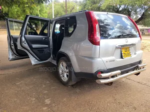 Nissan X-Trail 2.0 Petrol XE 2011 Silver