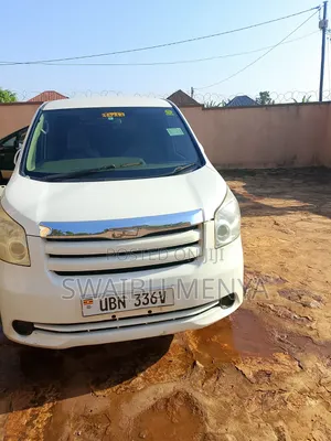 Toyota Noah 2008 White