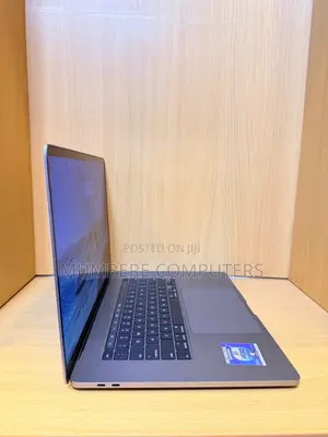 Laptop Apple MacBook Pro 2019 16GB Intel Core i9 SSD 1T