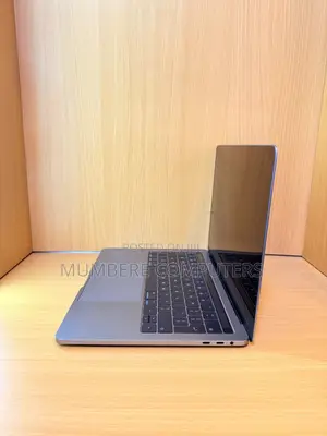 Laptop Apple MacBook Pro 2017 16GB Intel Core i7 SSD 256GB