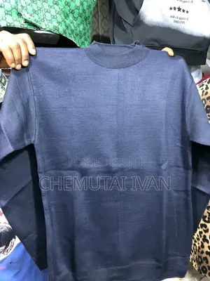 Gucci Office Long Sleeved Sweaters