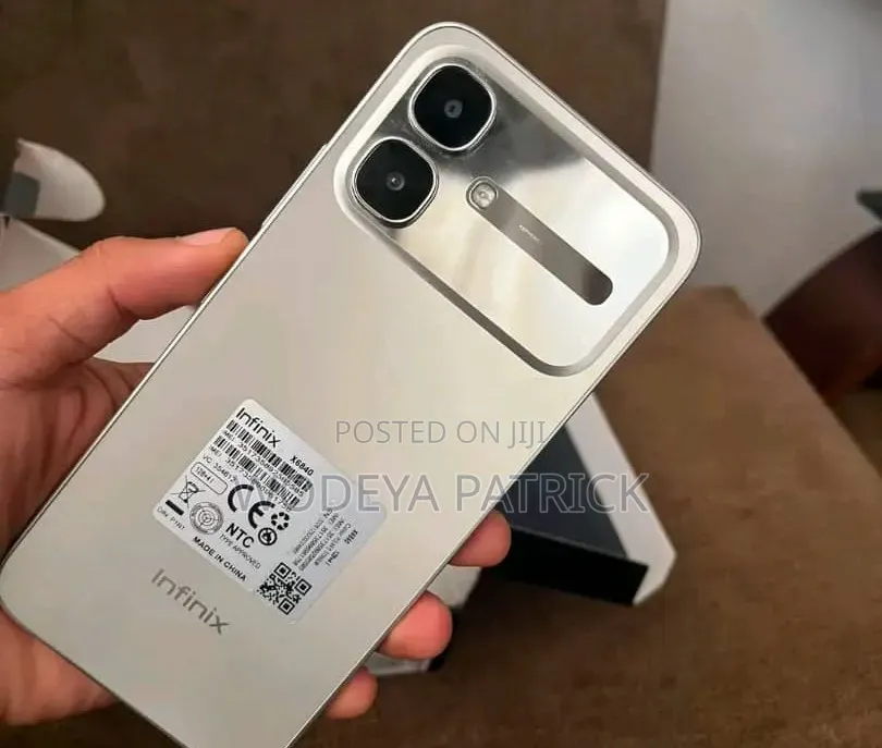 New Infinix Smart 20 128 GB Silver