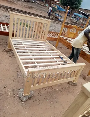 5by6 Wooden Bed in a Perfect State Readily Available for Delivery