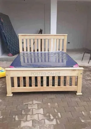 5by6 Wooden Bed in a Perfect State Readily Available for Delivery