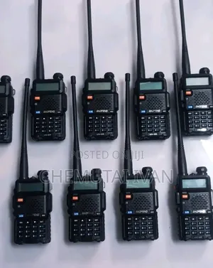 Duo Uhf/Uvf Baofeng Walkie Talkies