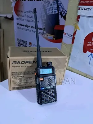 Duo Uhf/Uvf Baofeng Walkie Talkies