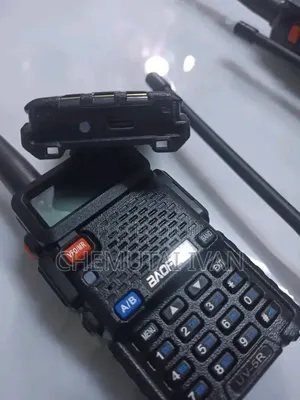 Duo Uhf/Uvf Baofeng Walkie Talkies