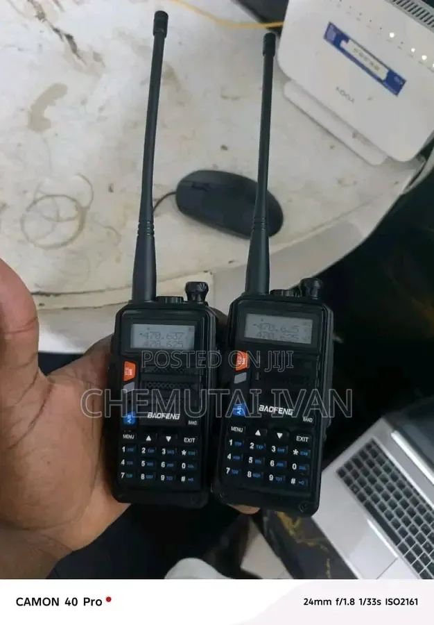 Duo Uhf/Uvf Baofeng Walkie Talkies