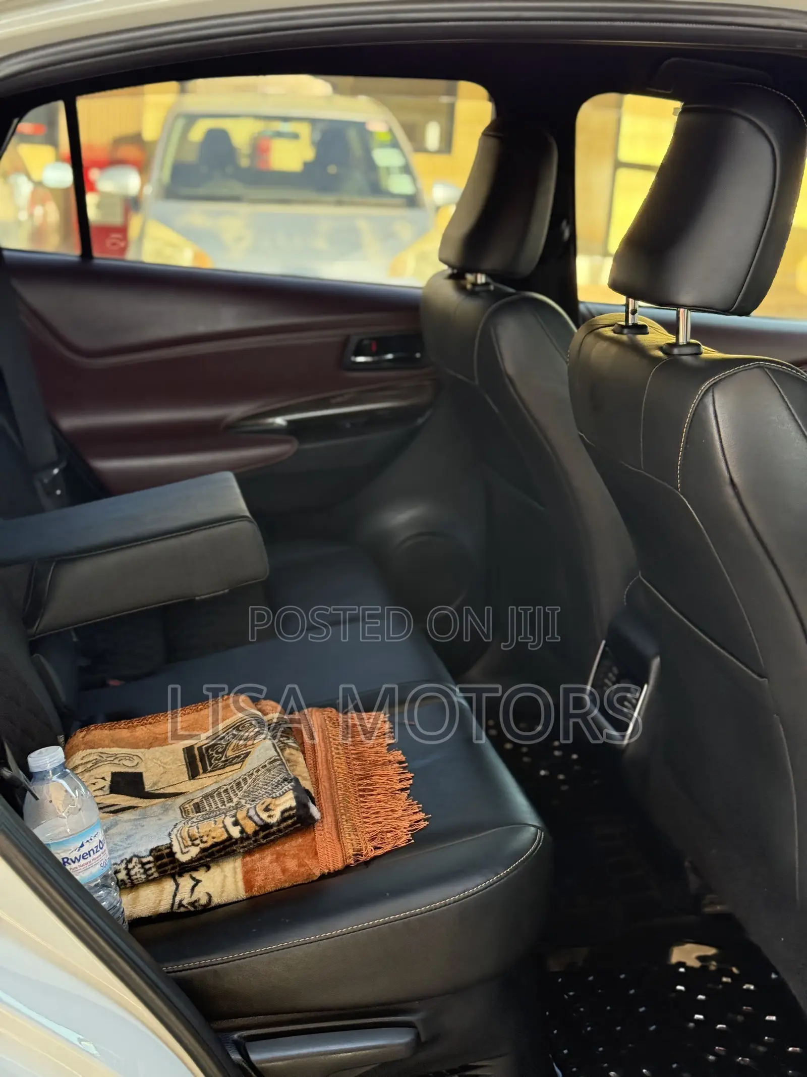 Toyota Harrier 2.0 2016 White