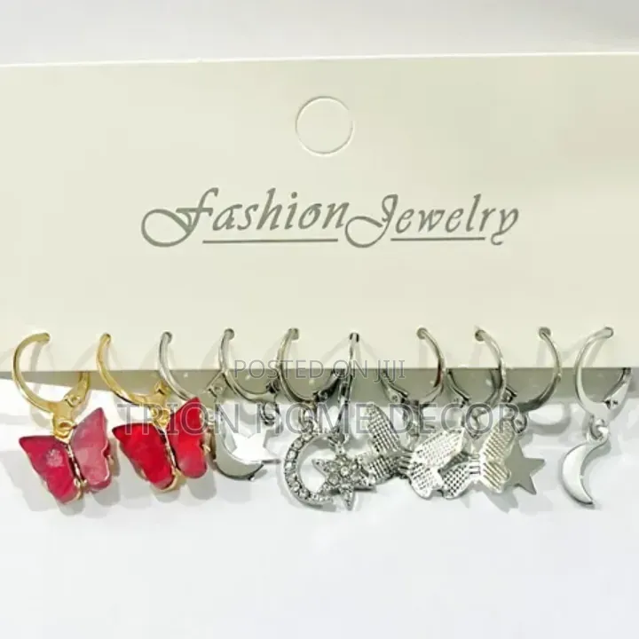 5 Pairs of Original Durable, Classic Ladies Earrings