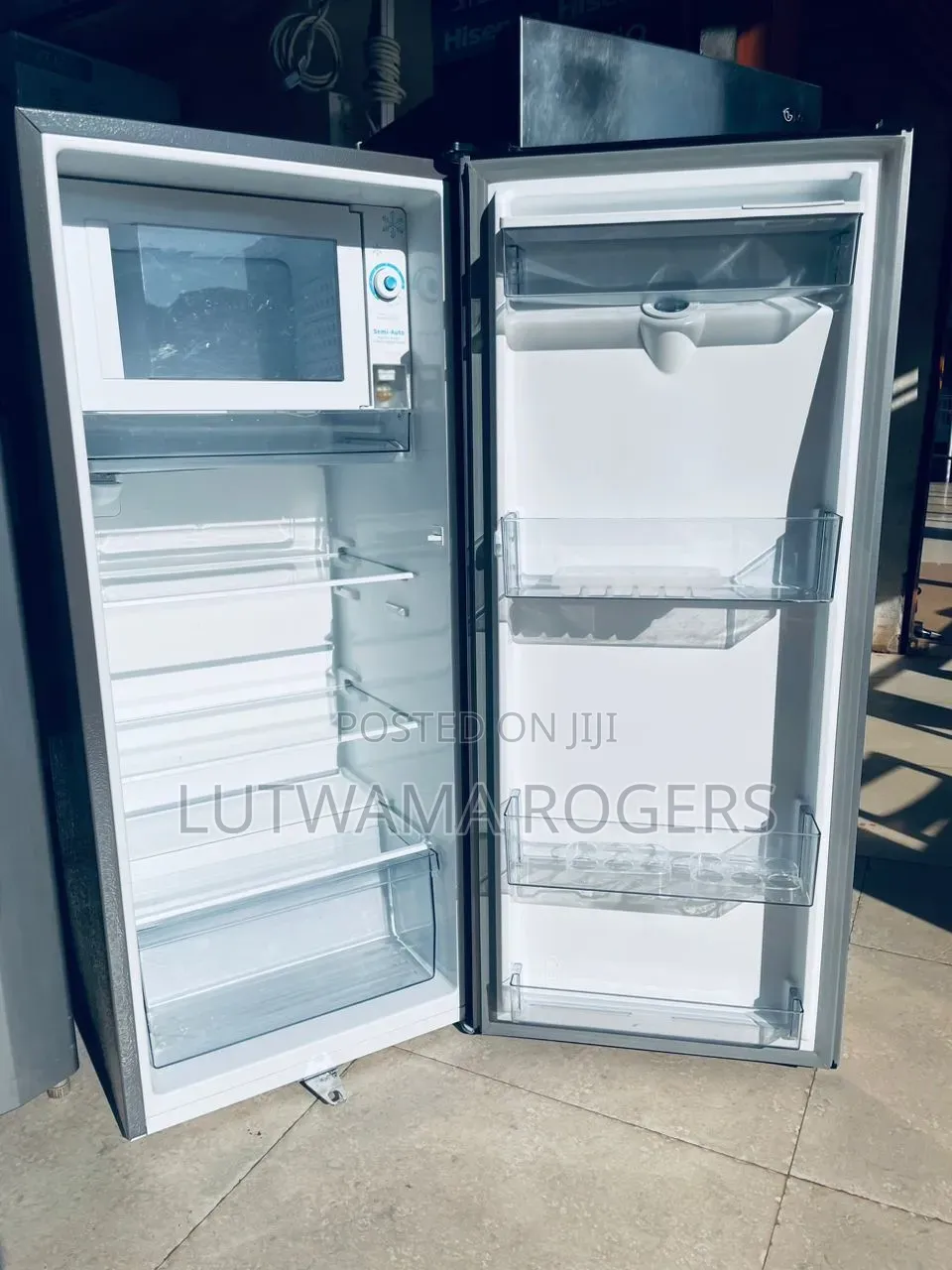 Hisense Fridge 229ltrs With Water Dispenser