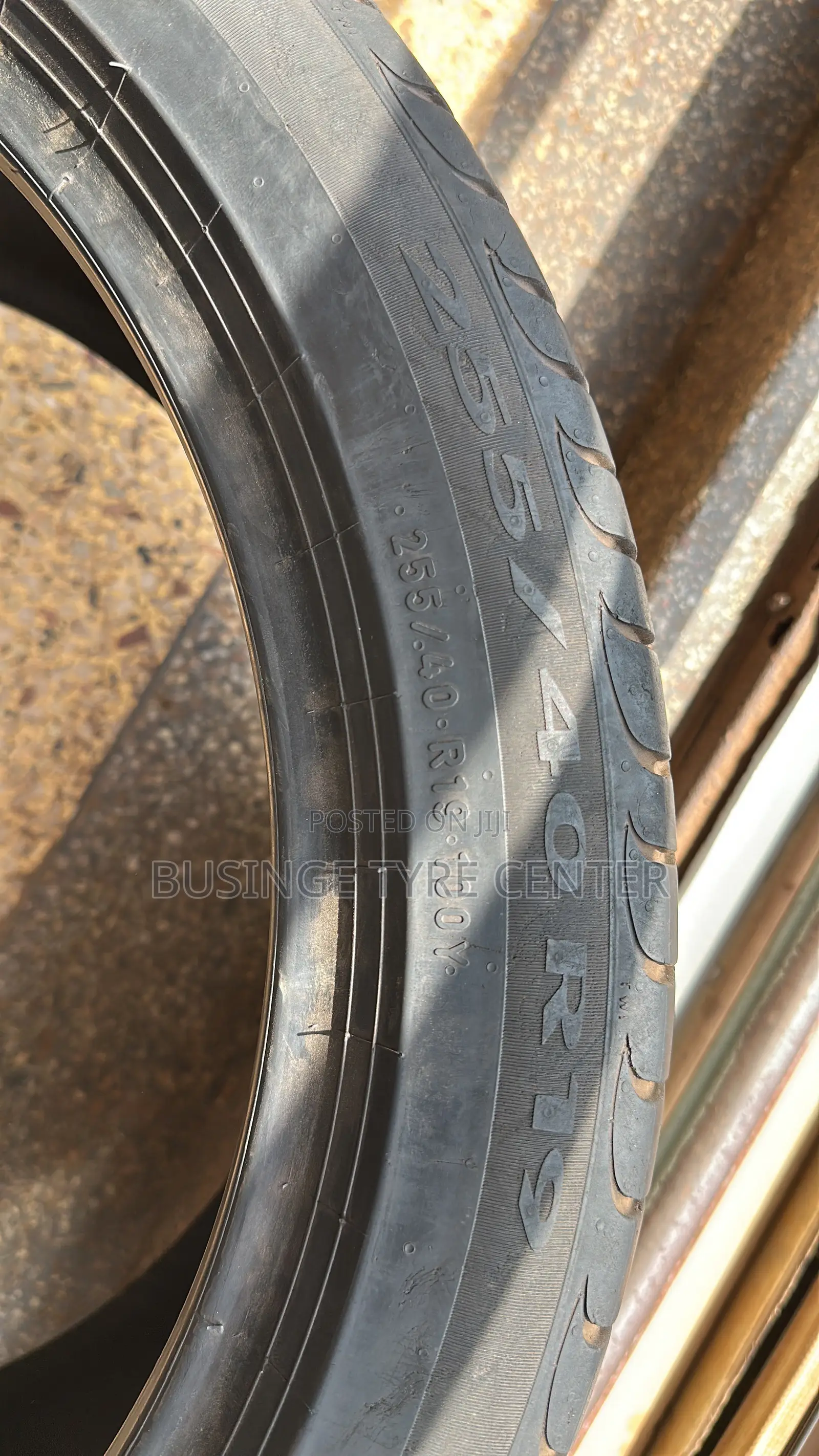 255/40r19 Pirelli Japan Used Tires Good Condition