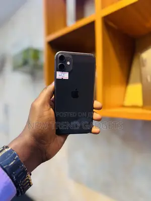 Apple iPhone 11 64 GB Black
