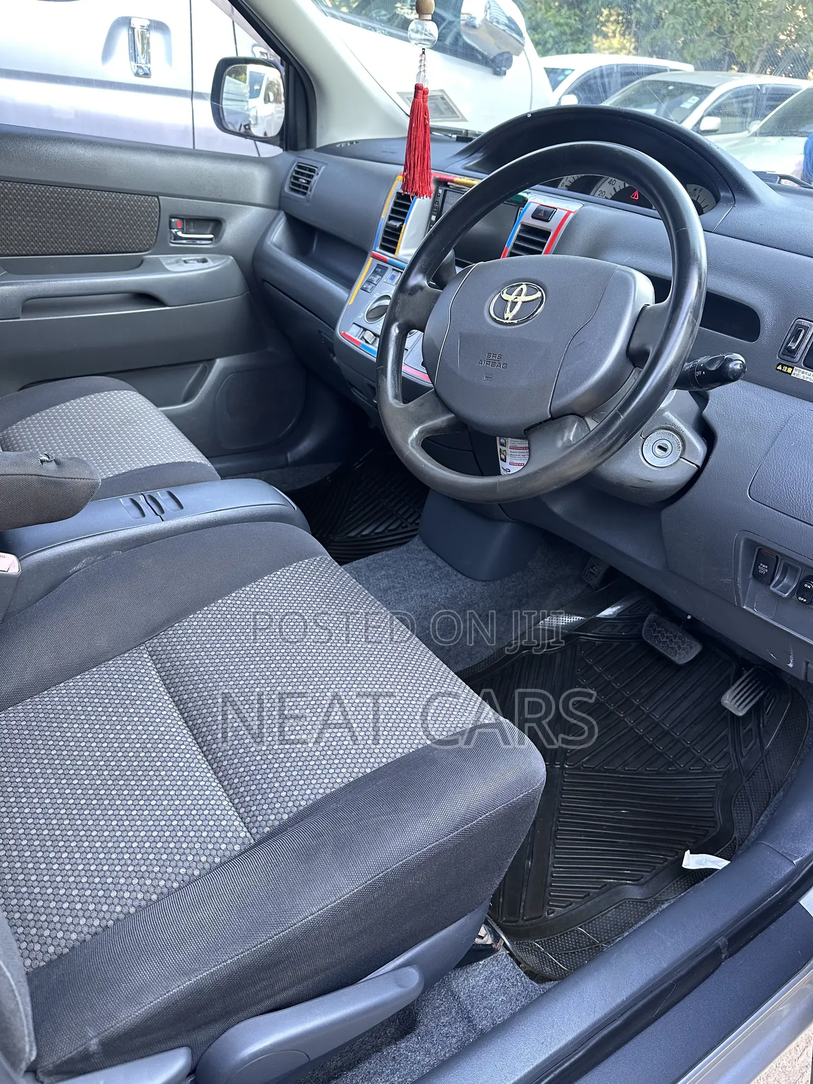 Toyota Raum 2008 Silver