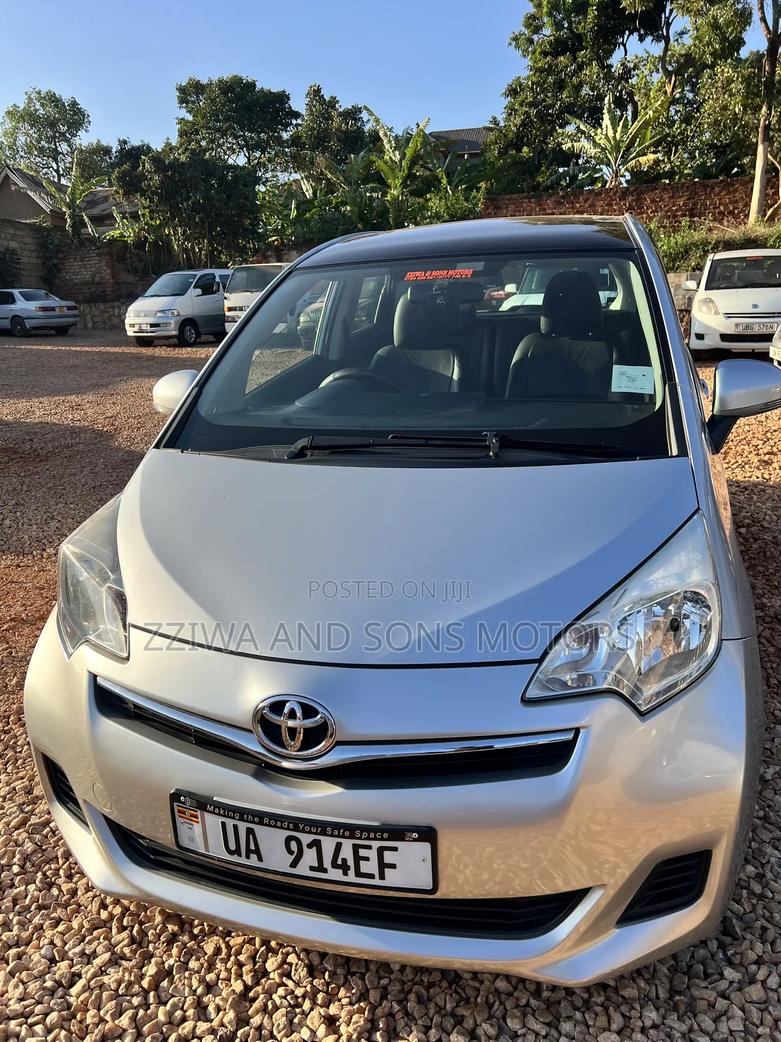 Toyota Ractis 1.5 AWD 2014 Silver