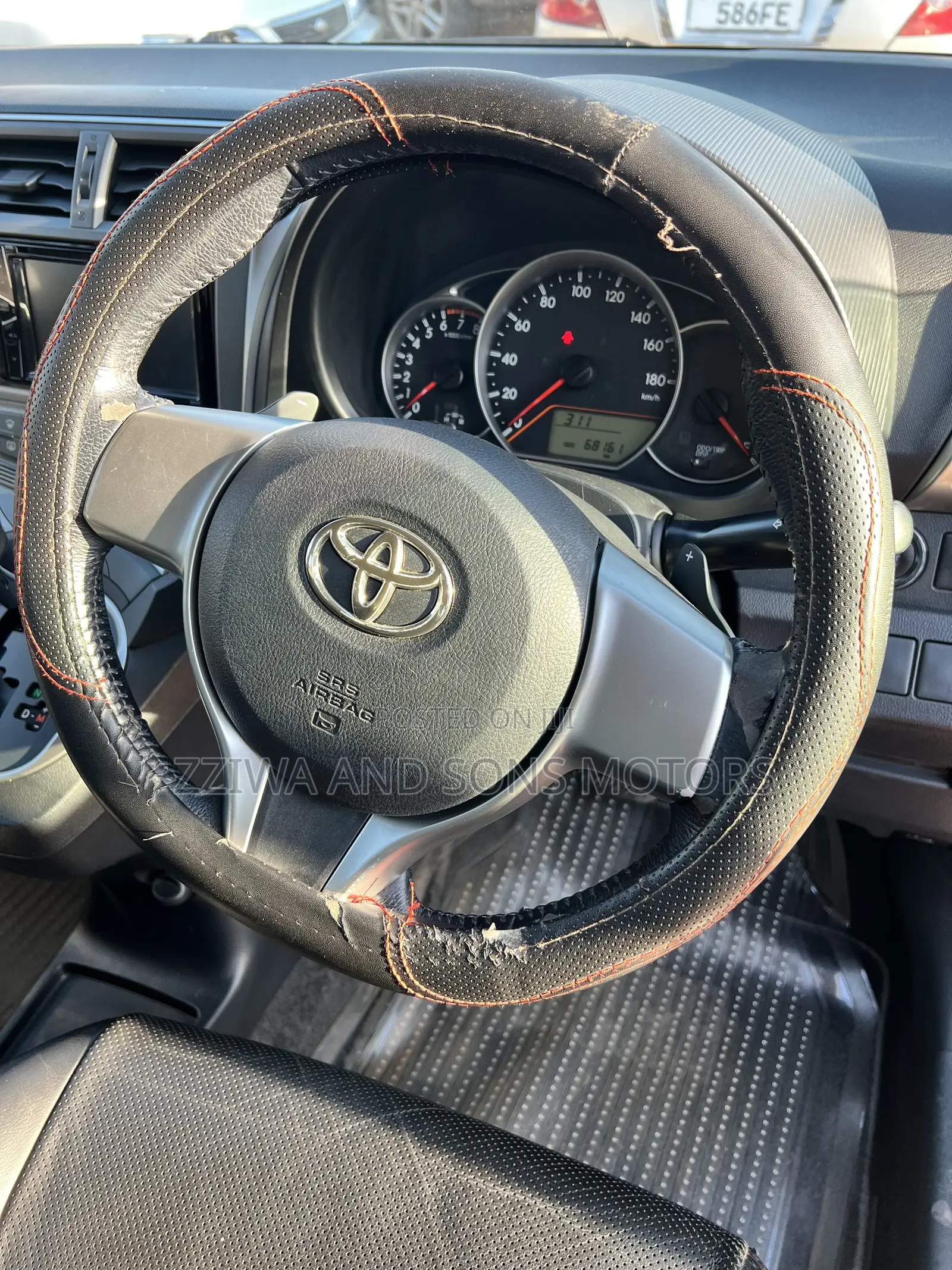 Toyota Ractis 1.5 AWD 2014 Silver